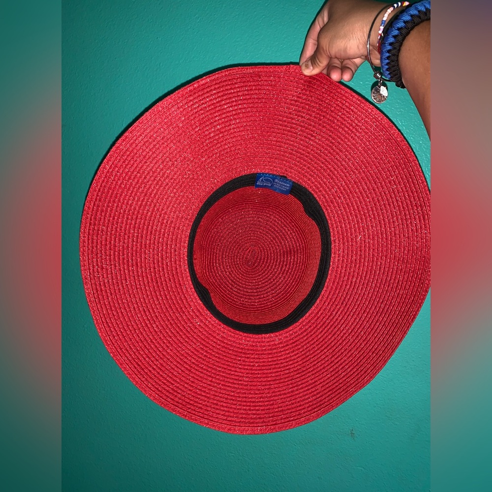 4 Different Hats - Picture 2 of 16